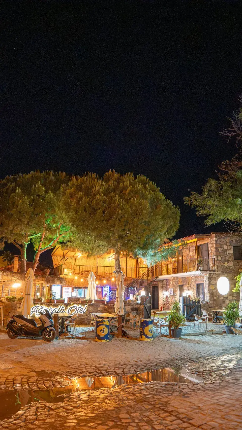 Instagram: Ağaçaltı Küçükköy gece atmosferi